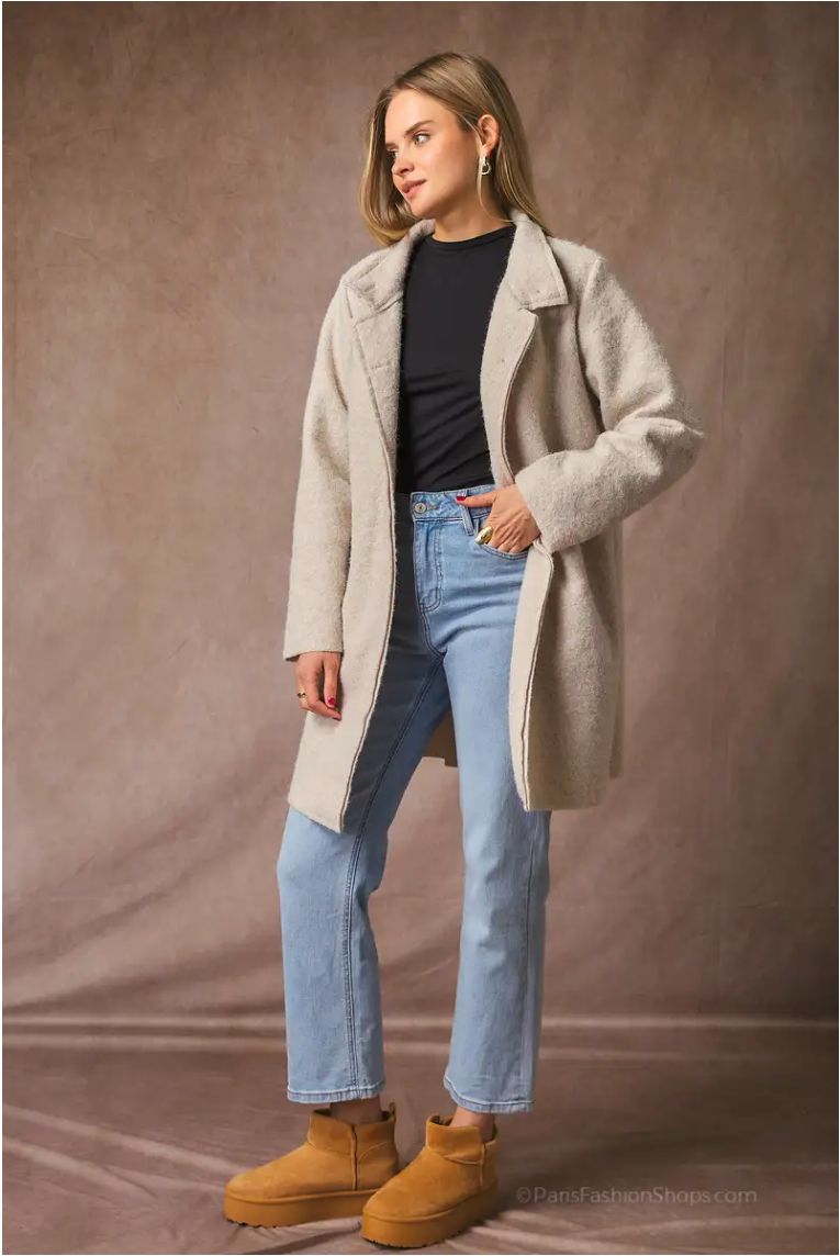 Manteau à boutons et poches zippées cachées – Élégance intemporelle & confort moderne