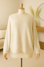 Pull oversize femme chic en maille beige.